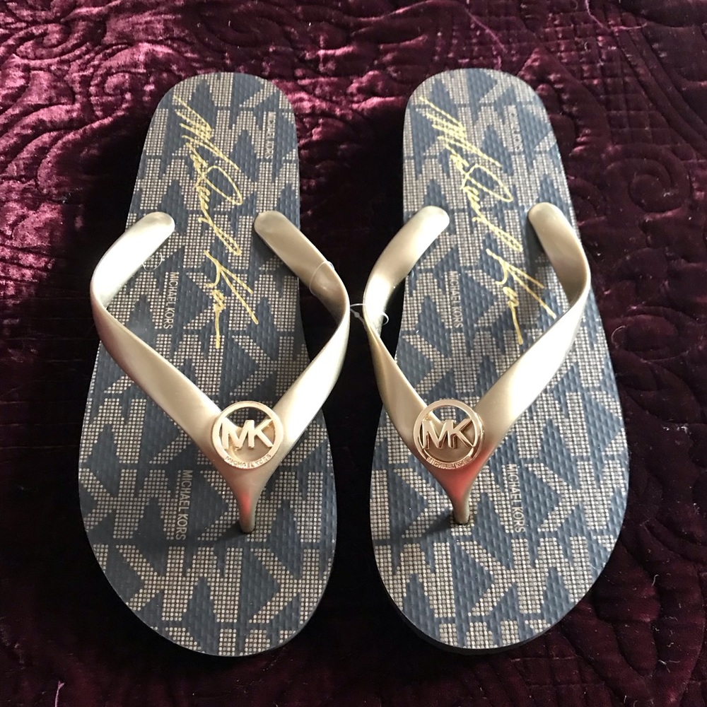 Michael Kors MK Signature Brown with gold straps Ladies size 8 flip flop NWT